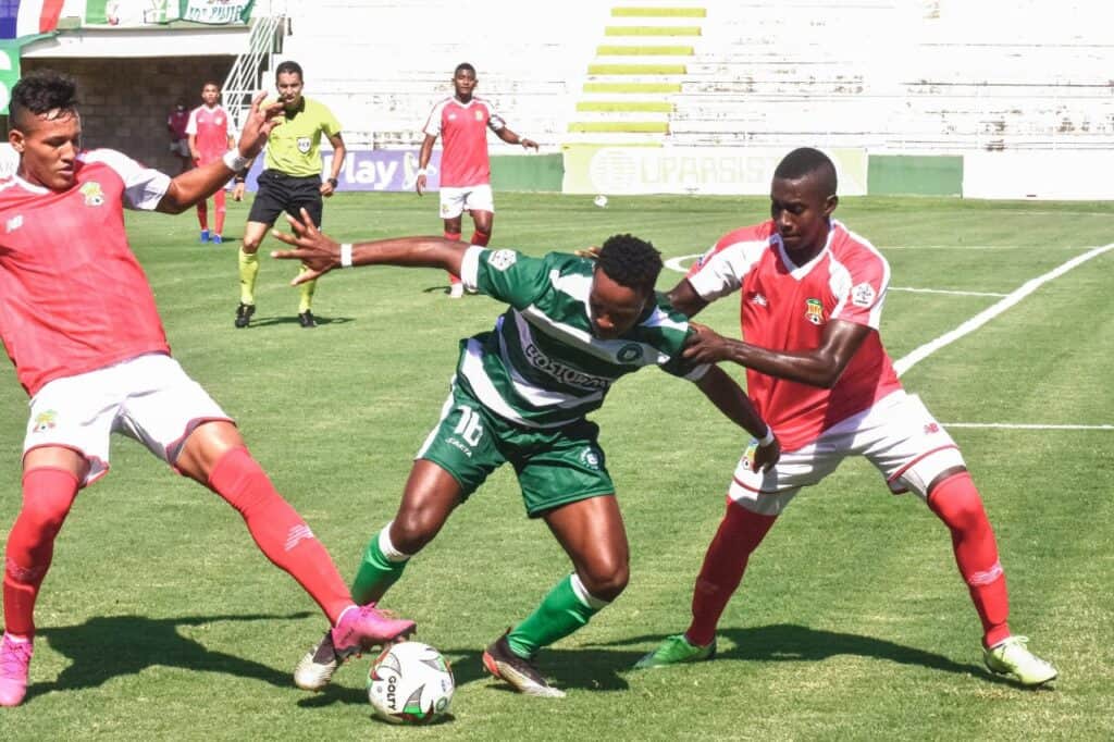 Victoria para el Valledupar 2-0 ante el Barranquilla FC Victoria para el Valledupar 2-0 ante el Barranquilla FC | RTA Noticias