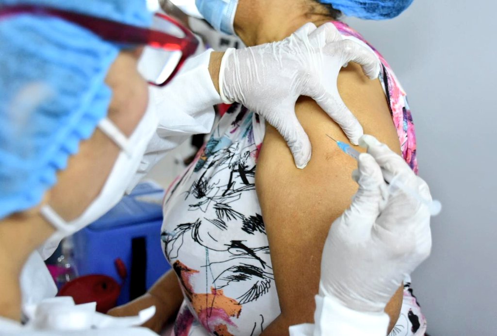 4B4BACB8-006D-4046-9C6A-0B7CE9D36161