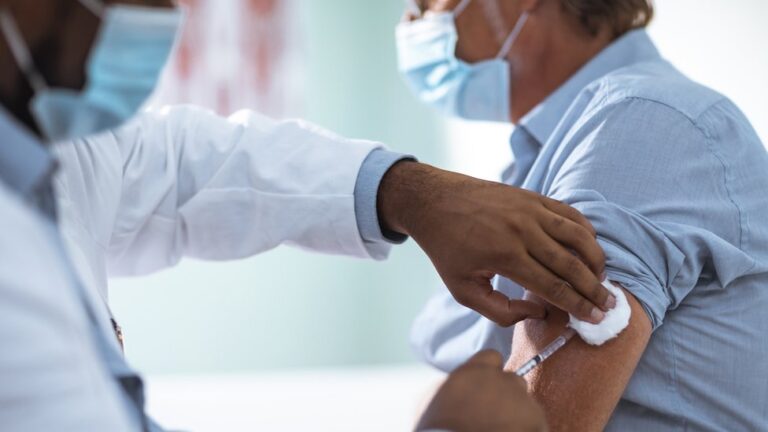 Inicia vacunación para personas entre 60 y 79 años 71A89B8C-9B98-4714-BBAE-CA80127B96FF