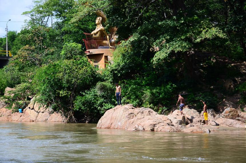 B7F8F611-8AF5-4766-BF6B-92B2C6CB2403