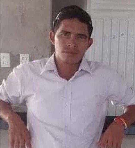 D5764654-2BE3-476B-BCCE-B8B3A6845B7B