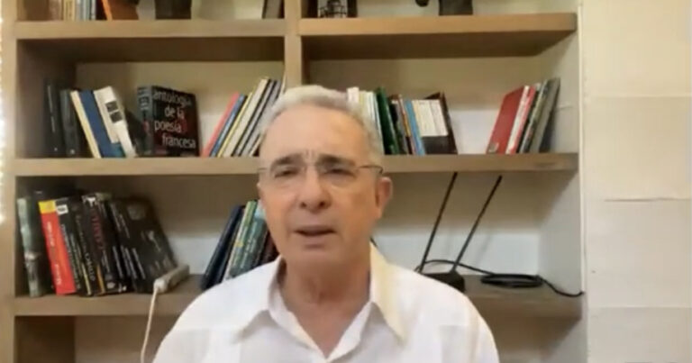 Alvaro Uribe y su 'Cátedra de Buen Gobierno' para la Universidad de la Costa FAFAF819-6D1A-4A22-8B1D-88B811527793
