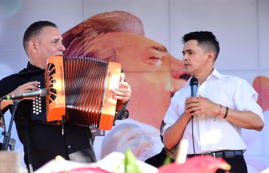 El gran homenaje a Jorge Oñate en imágenes | RTA Noticias