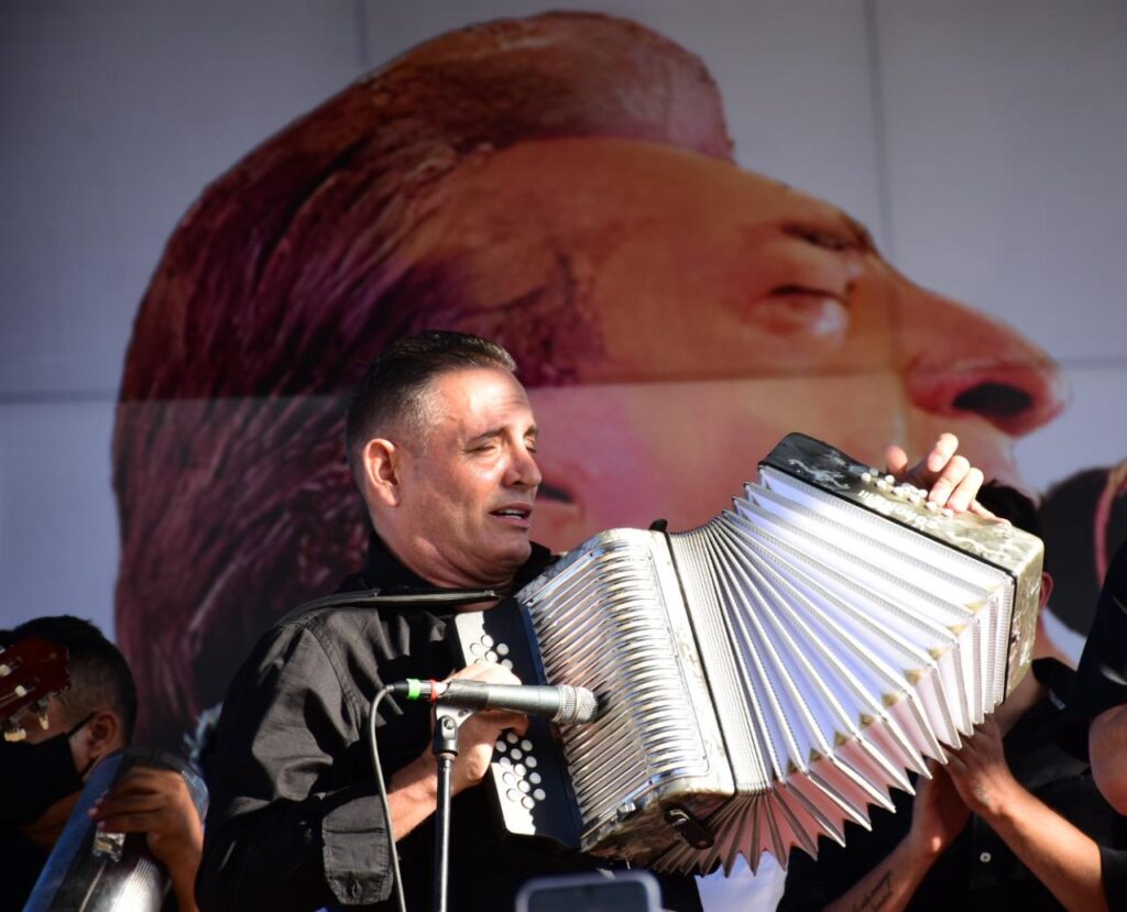 El gran homenaje a Jorge Oñate en imágenes | RTA Noticias