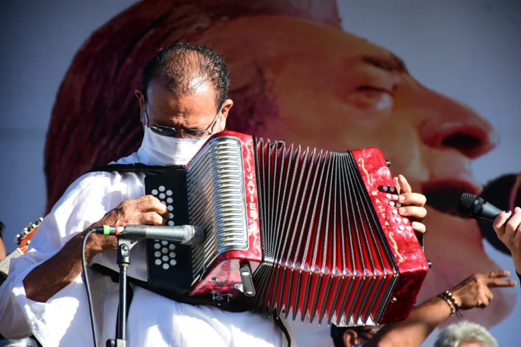 El gran homenaje a Jorge Oñate en imágenes | RTA Noticias