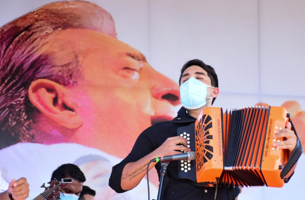 El gran homenaje a Jorge Oñate en imágenes | RTA Noticias