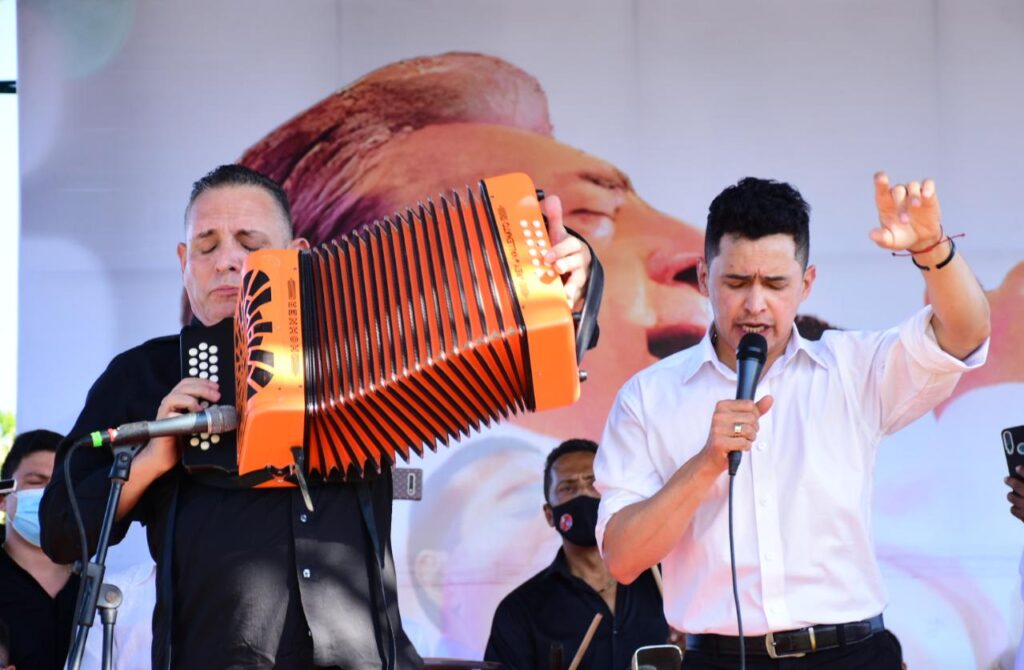 El gran homenaje a Jorge Oñate en imágenes | RTA Noticias