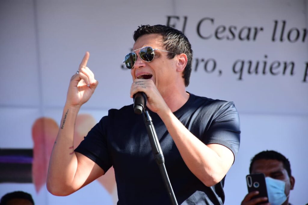 'Ahora es cuando comienzas a volar más alto': Silvestre a Jorge Oñate | RTA Noticias