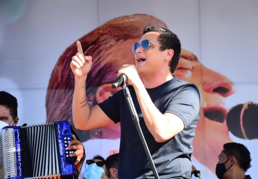 'Ahora es cuando comienzas a volar más alto': Silvestre a Jorge Oñate | RTA Noticias