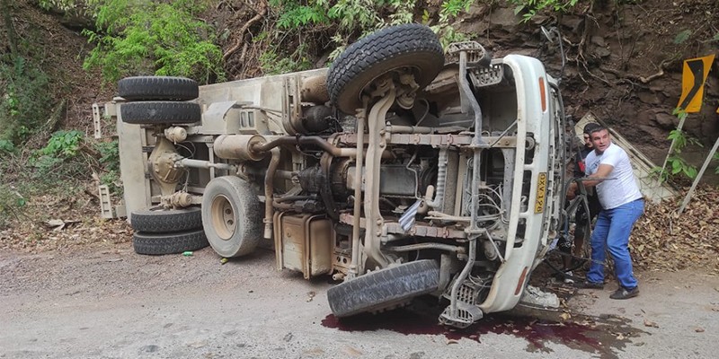 Accidente de camión en imágenes Accidente de camión en imágenes | RTA Noticias