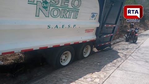 Se encunetó camión de Aseo del Norte en vía a San José de Oriente | RTA Noticias