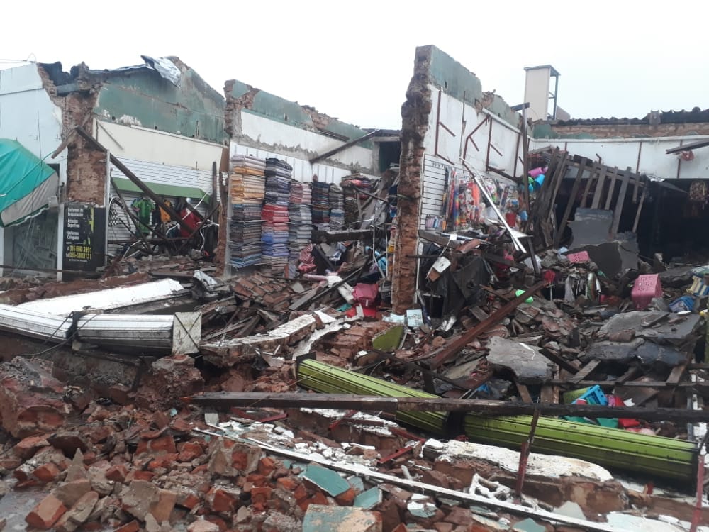 Colapsó techo de locales comerciales en Valledupar | RTA Noticias