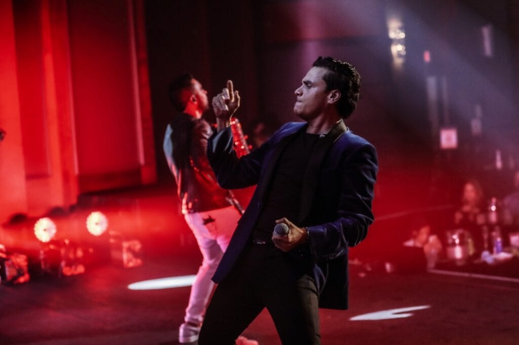 Silvestre Dangond tuvo su primer concierto con público en Miami | RTA Noticias