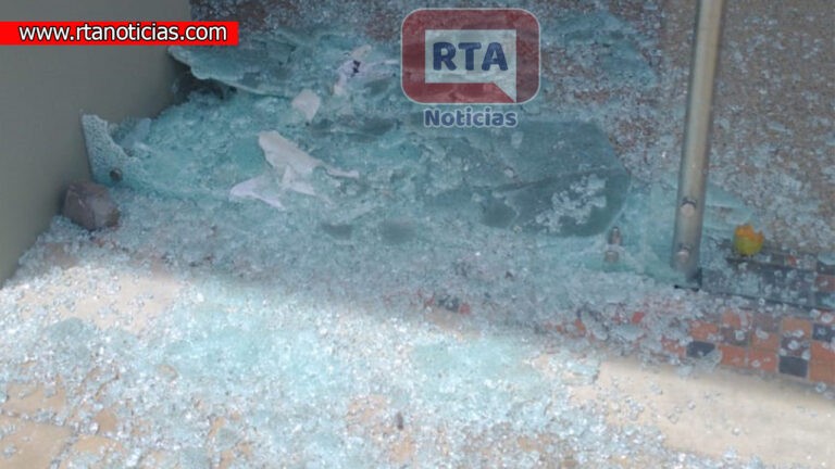 El buen gesto de los jóvenes con un comerciante atacado durante las marchas actos-vandalicos