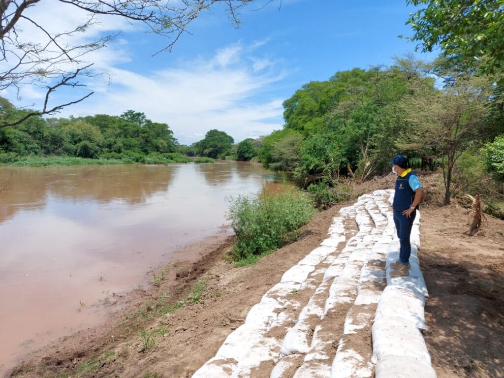 Gobernación construye muro de protección en vereda Los Calabazos Gobernación construye muro de protección en vereda Los Calabazos | RTA Noticias