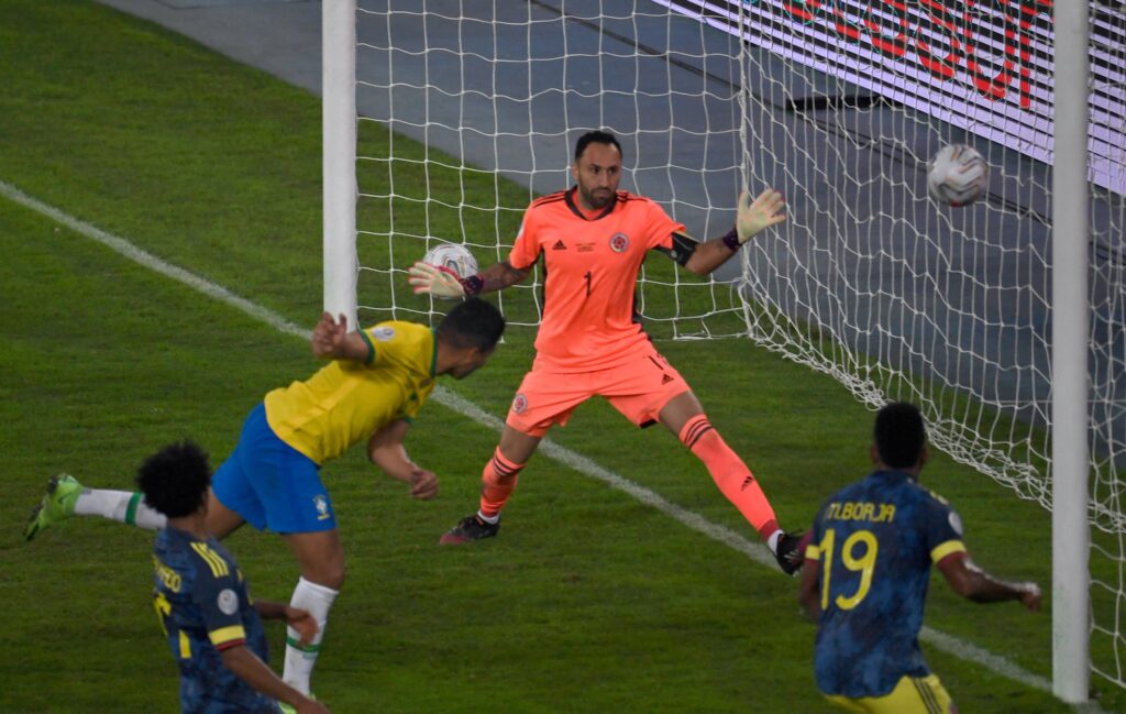 Con un polémico arbitraje, Colombia cayó 2-1 ante Brasil | RTA Noticias