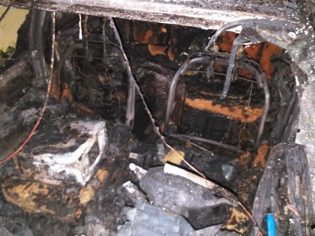 Se incendió vehículo dentro de un garaje en El Copey | RTA Noticias