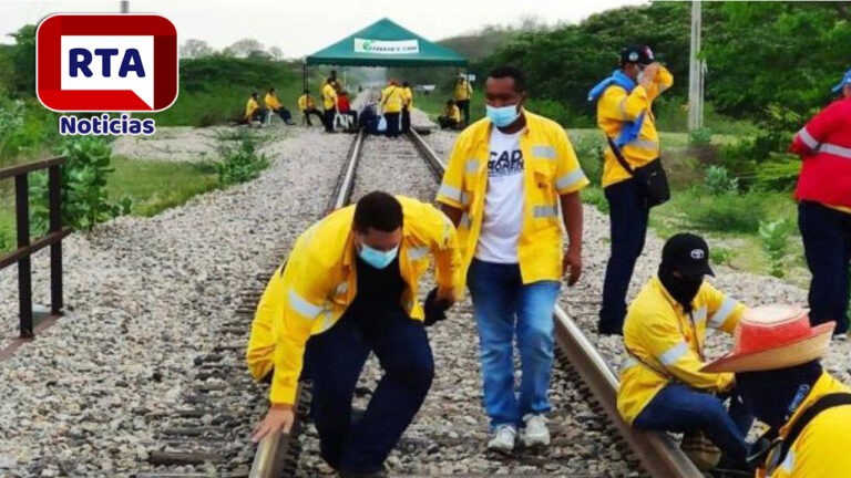 Tren de Cerrejón bloqueado otra vez por extrabajadores Bloquean nuevamente línea férrea de Cerrejón