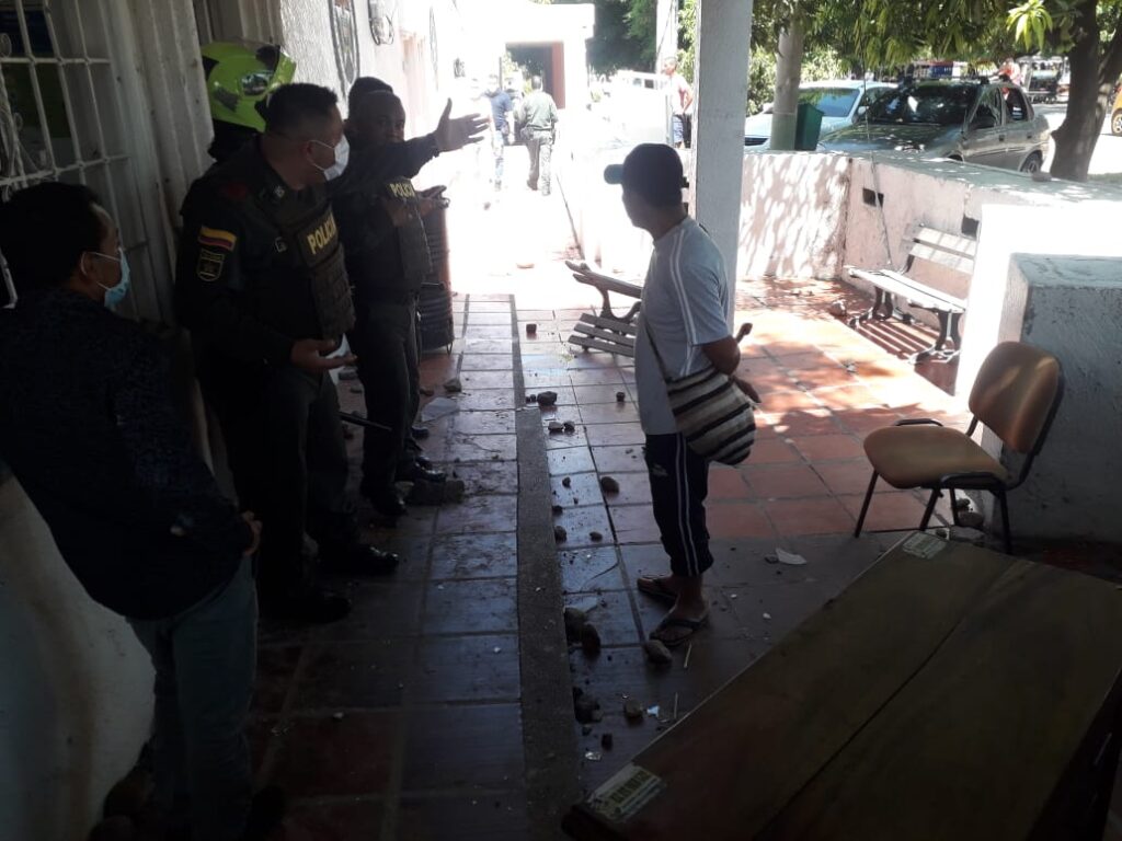 Yukpas atacaron Estación de Policía en La Paz | RTA Noticias