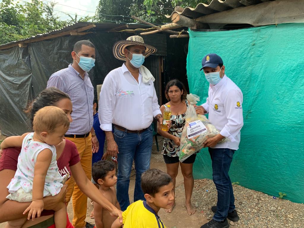 Ayudas humanitarias en Pelaya y Pueblo Bello Ayudas humanitarias en Pelaya y Pueblo Bello | RTA Noticias
