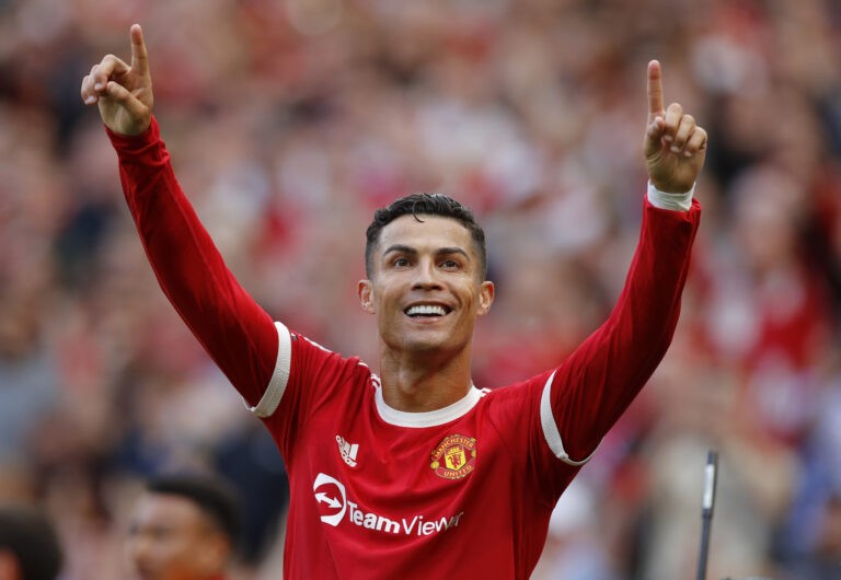 Con dos goles, Cristiano debutó en el Manchester Foto de Cristiano Ronaldo en su debut con el Manchester United