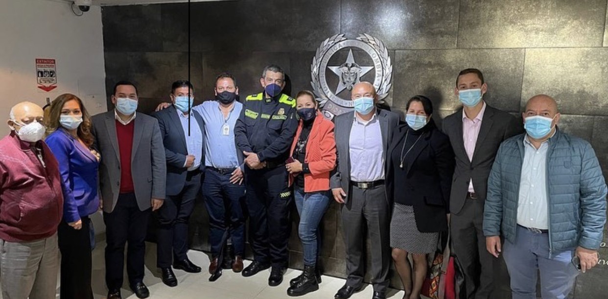 846327DC-AC00-4FAC-A641-5284A7A42BF1