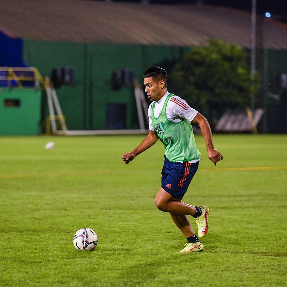 Radamel Falcao sería posible inicialista frente a Paraguay | RTA Noticias