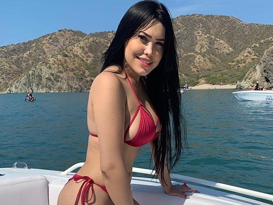 Mejores momentos de Ana del Castillo en vestido de baño | RTA Noticias