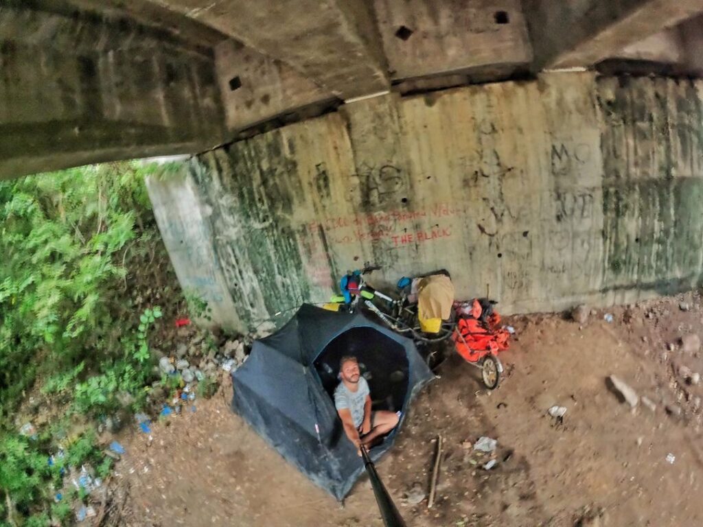 Un vagamundo en bicicleta por el Cesar | RTA Noticias