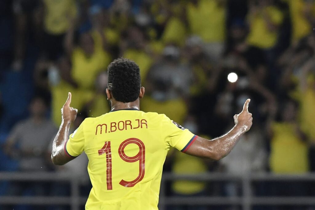 La Selección Colombia venció a Chile en el Metropolitano | RTA Noticias