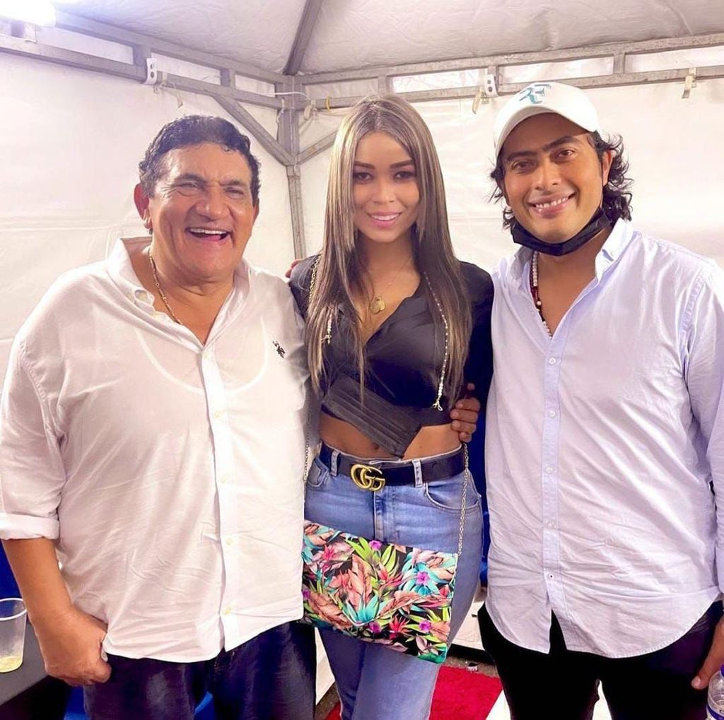 El saludo de Poncho a Petro que ha dado para todo Saludo de Poncho a Petro