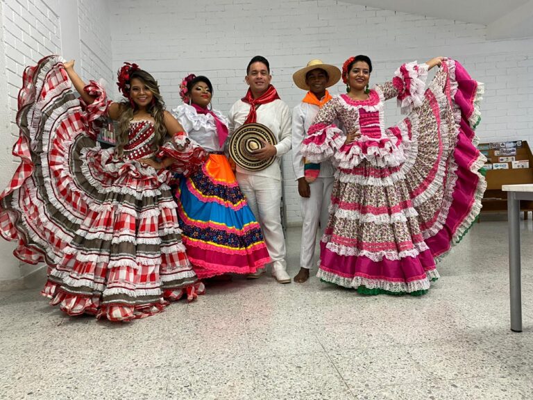 Comfacesar realiza V Festival de Danzas Folclóricas Foto de Festival Comfacesar