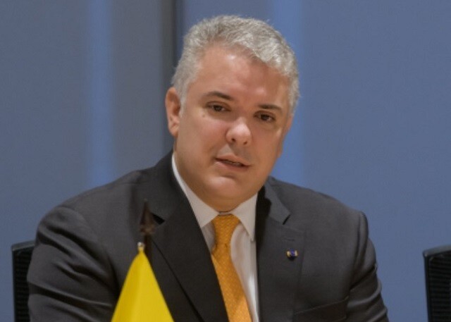 Facebook permite llamar "marica" a Iván Duque | RTA Noticias