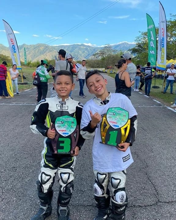 Niño vallenato logra tercera posición en Campeonato de Motociclismo Niño vallenato logra tercera posición en Campeonato de Motociclismo | RTA Noticias