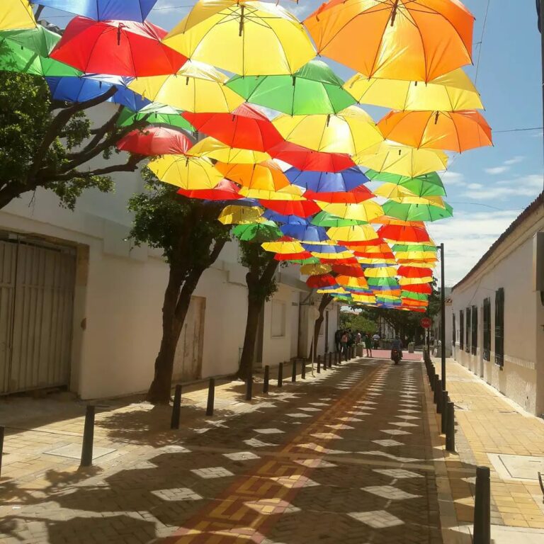De colores y luces se viste el Centro Histórico de Valledupar Foto de Valledupar