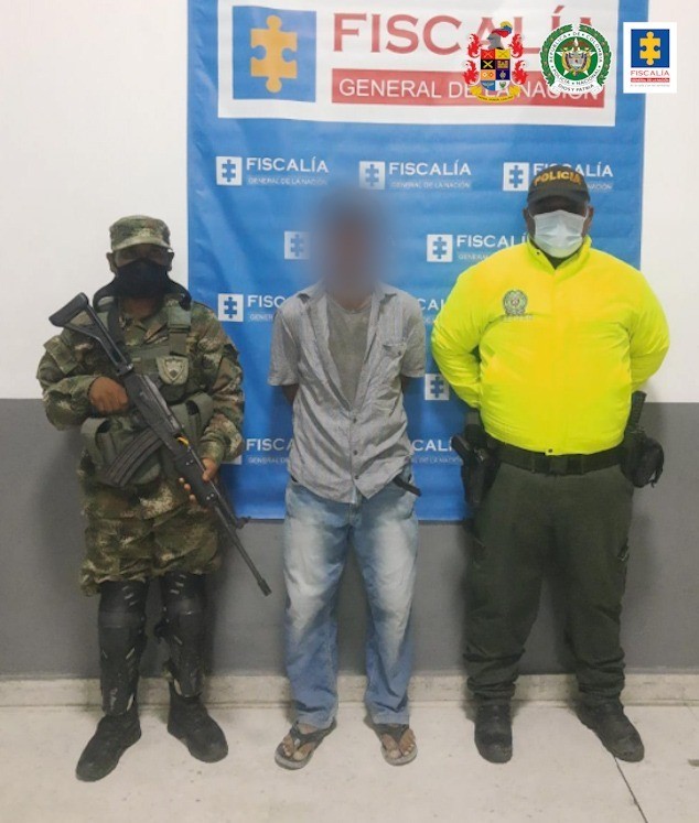 Foto de abuelo que al parecer dejó a su nieta de 11 años embarazada