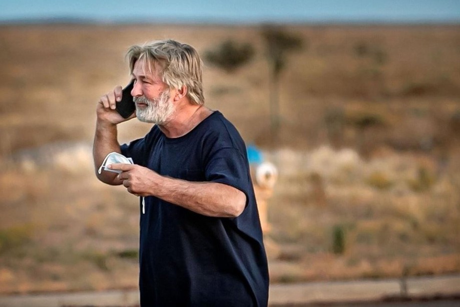 Actor accidentalmente mata a una mujer en pleno rodaje Foto de actor que mata accidentalmente a mujer
