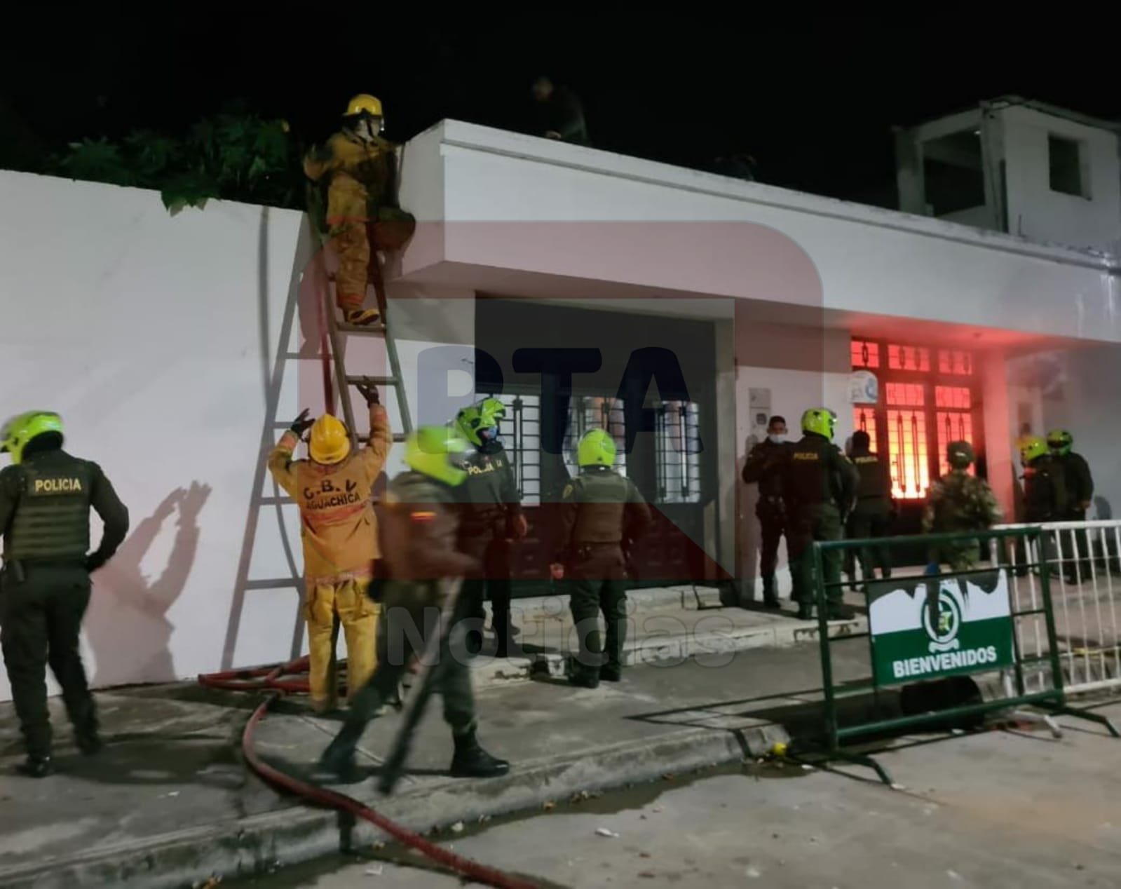 Motín provoca incendio al interior de una estación de policía Foto de Motín en Aguachica Cesar