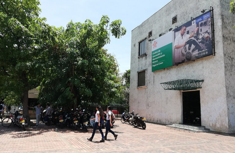 El Sena abre convocatoria para estudiar en el 2022 CERCA-DE-100.000-APRENDICES