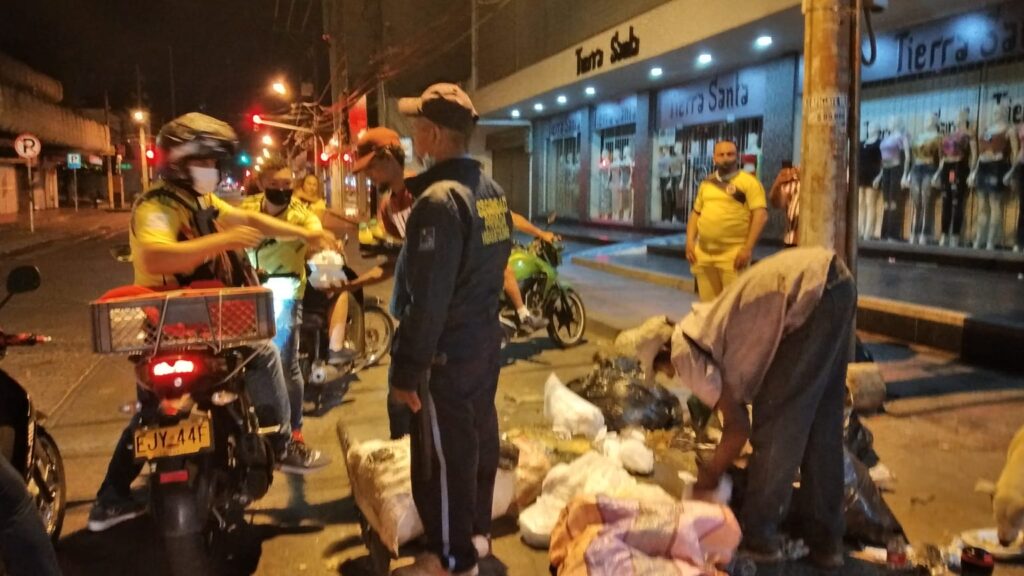 Fundación brinda ayuda a las personas más vulnerables | RTA Noticias