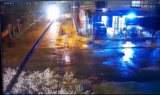 Se enfrenta a la Policía y muere en cruce de disparos Se enfrenta a la Policía y muere en cruce de disparos | RTA Noticias