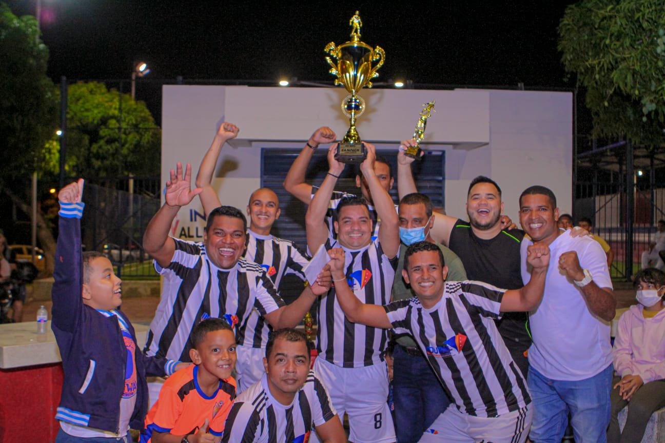 Prensa Indupal se proclamó campeón del Torneo de Medios WhatsApp-Image-2021-11-30-at-9.05.36-AM