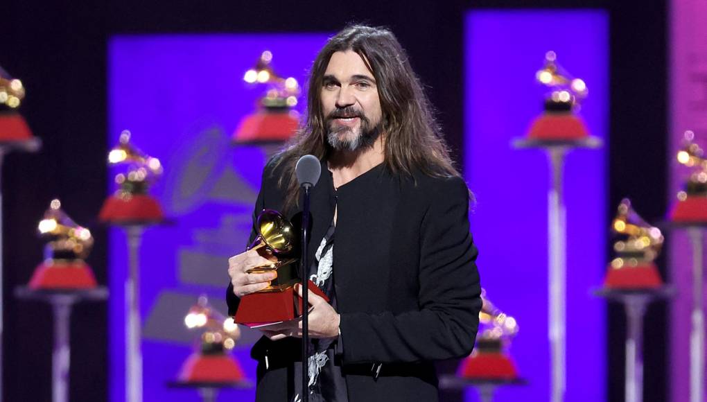 Silvestre Dangond y Egidio Cuadrado, galardonados | RTA Noticias