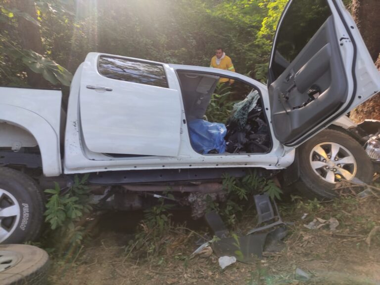 Un muerto y cinco heridos en accidente de tránsito 0EE64BA1-F483-4920-8BFD-BE6BA7220287