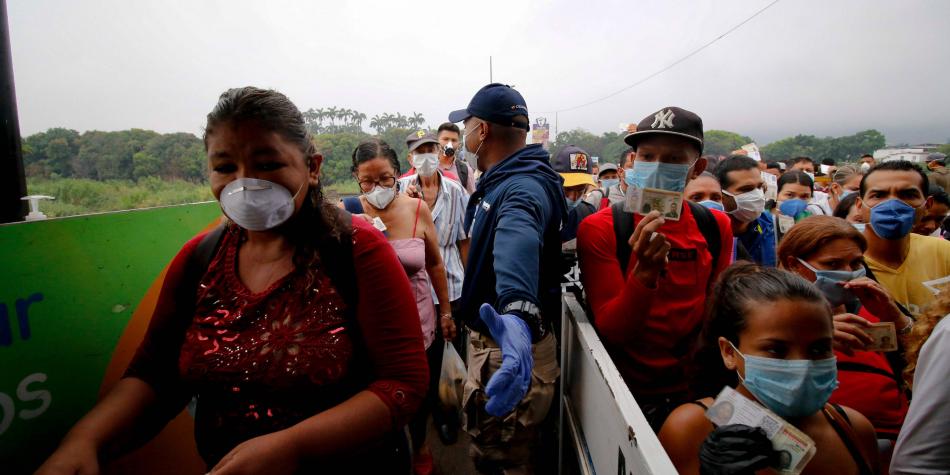 ¿Venezolanos deportados de Estados Unidos llegarán a Colombia? | RTA Noticias