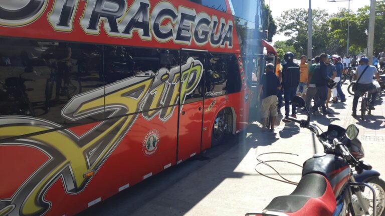 Muere llantero cuando repara bus en Valledupar A5A31C0F-B822-4F11-B1E9-A60A210CB800