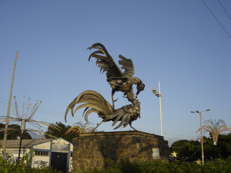 Monumento 'Los Gallos': en honor a las peleas de gallos GallosPelea