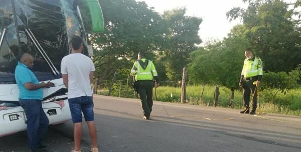 Se accidenta el bus en el que iba Farid Ortíz | RTA Noticias