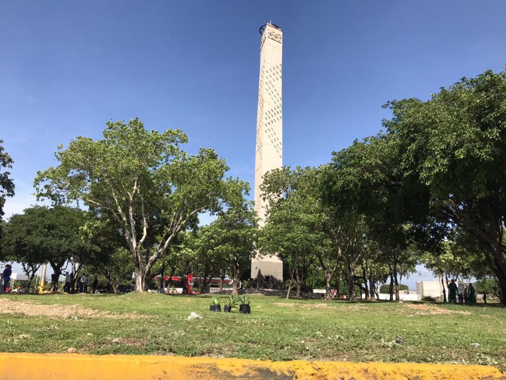 La glorieta El Obelisco vuelve a iluminarse este 07 de diciembre La glorieta El Obelisco vuelve a iluminarse este 07 de diciembre | RTA Noticias