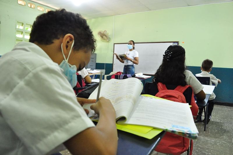 ADUCESAR pide adecuación de colegios para presencialidad | RTA Noticias